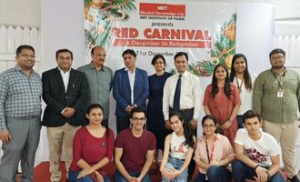 Red Carnival - A December to Remember 